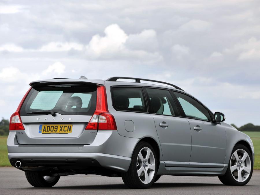  Volvo V70 R-Design 2009 года  (UK) (фото 14 из 15)